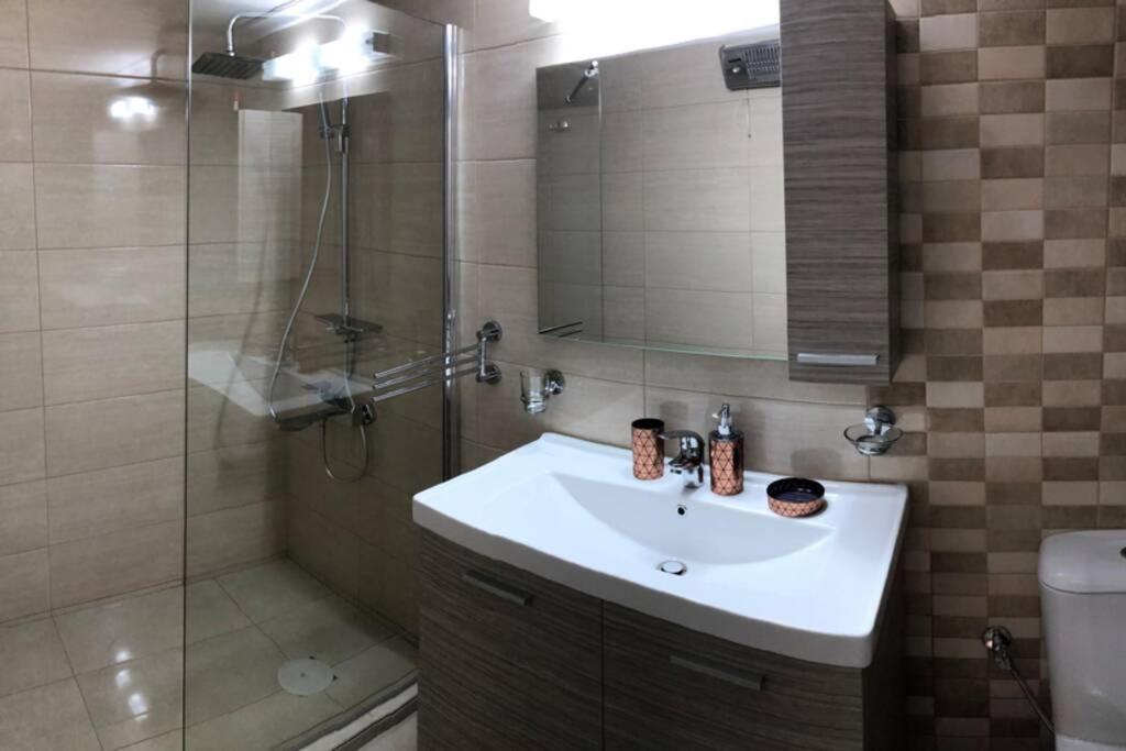 Loutraki Vibes Apartments Ngoại thất bức ảnh